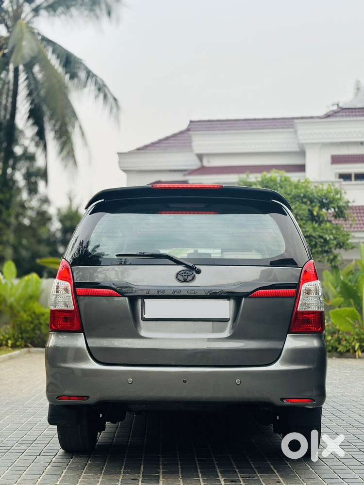 Toyota Innova 2.5 V 7 Str, 2011, Diesel