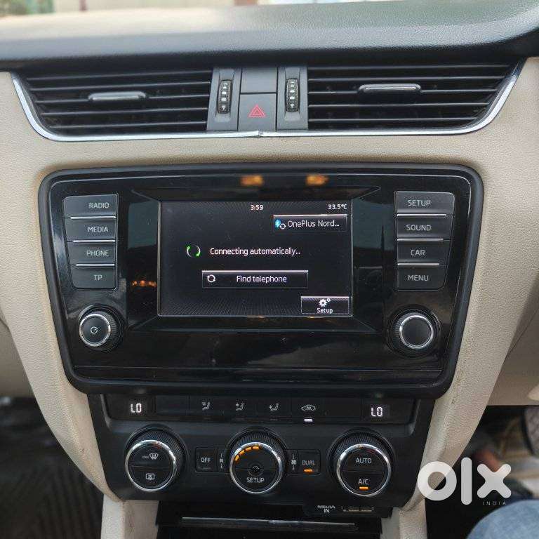 Skoda Octavia Elegance 1.8 Tsi At, 2014, Petrol