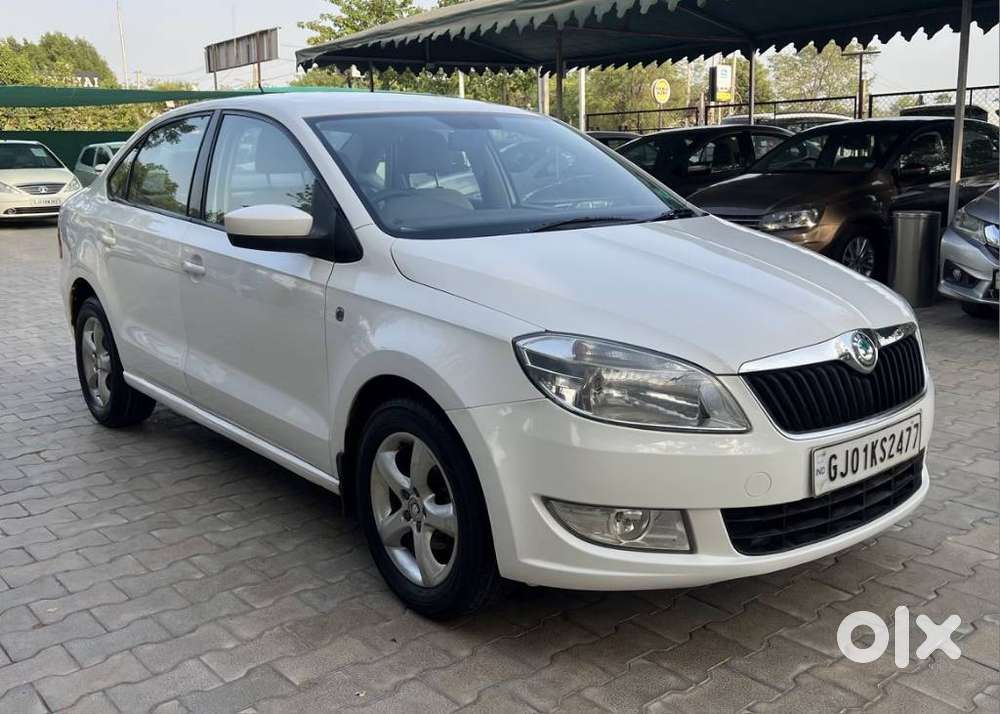 Skoda Rapid 1.6 Mpi At Elegance, 2012, Petrol