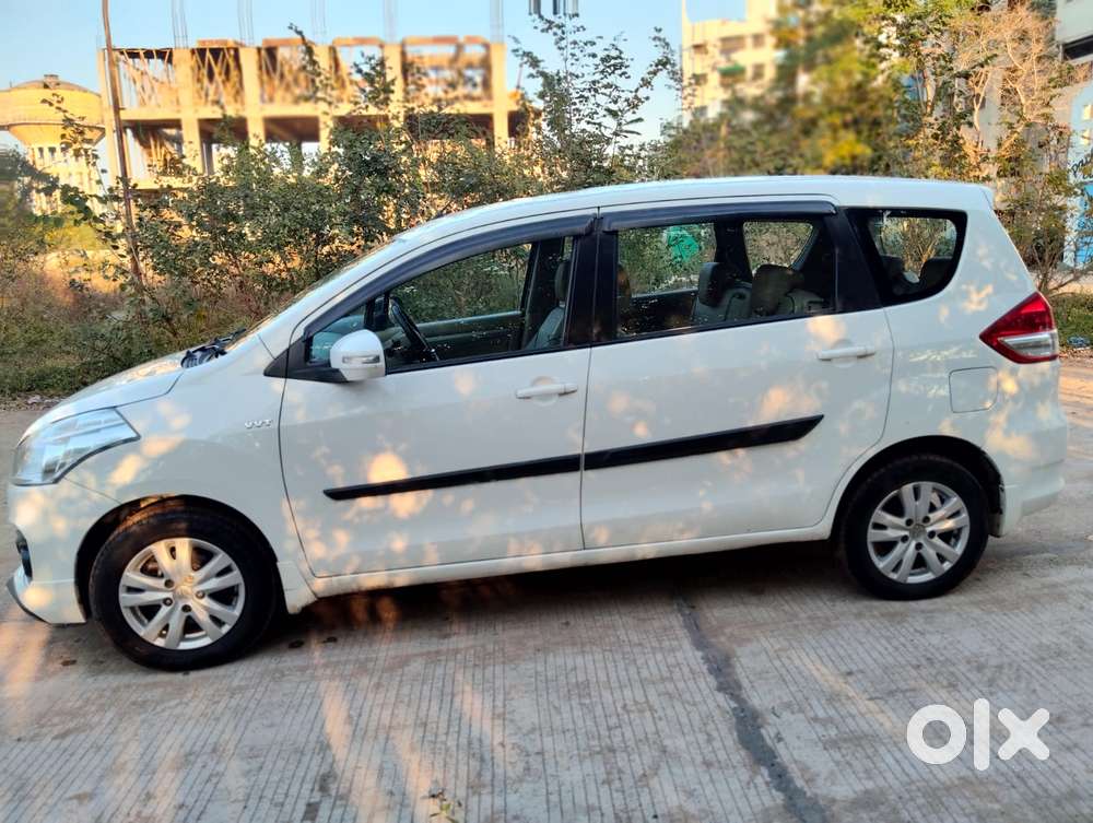 Maruti Suzuki Ertiga Vxi At Petrol, 2018, Petrol