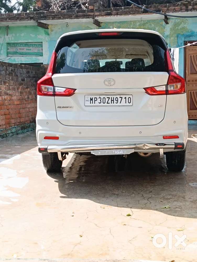 Toyota Rumion  5 5 2026 Petrol Cng