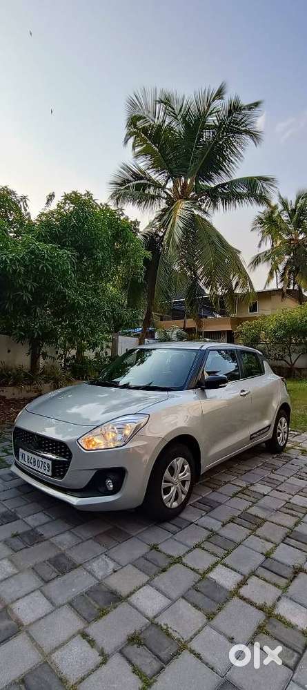 Maruti Suzuki Swift Vxi + Manual, 2022, Petrol