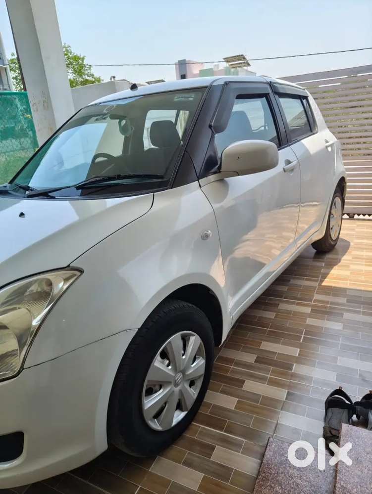 Maruti Suzuki Swift Lxi 2010 Bsiv