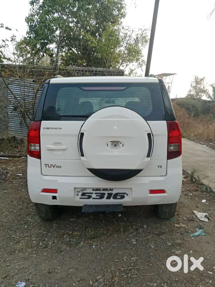 Mahindra Tuv 300 2015 Diesel 85000 Km Driven