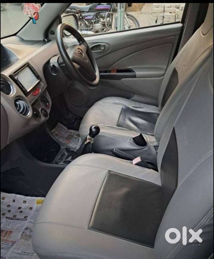 Toyota Etios 2010-2012 G Safety, 2011, Petrol