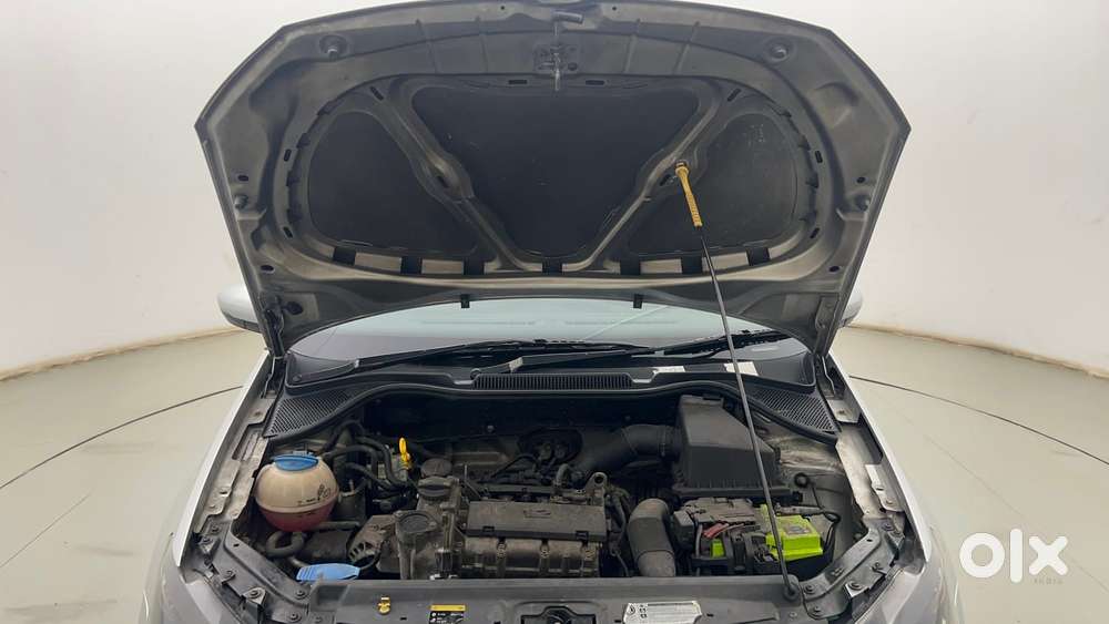 Volkswagen Polo Petrol Highline 1.2l, 2016, Petrol