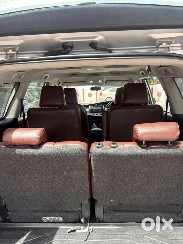 Innova Crysta G