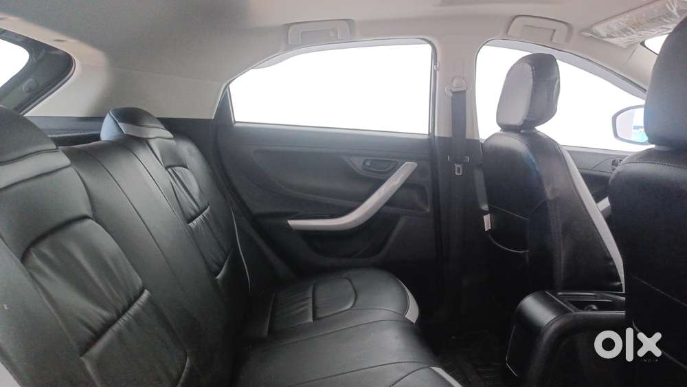 Tata Nexon 1.5 Revotorq Xma Amt (s), 2022, Petrol