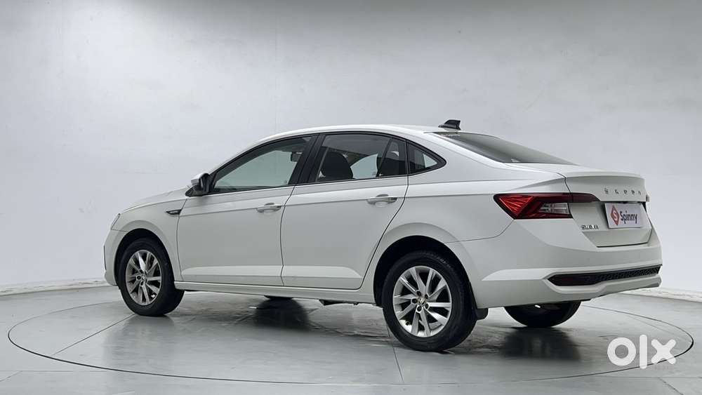 Skoda Slavia Ambition 1.0l Tsi At, 2023, Petrol