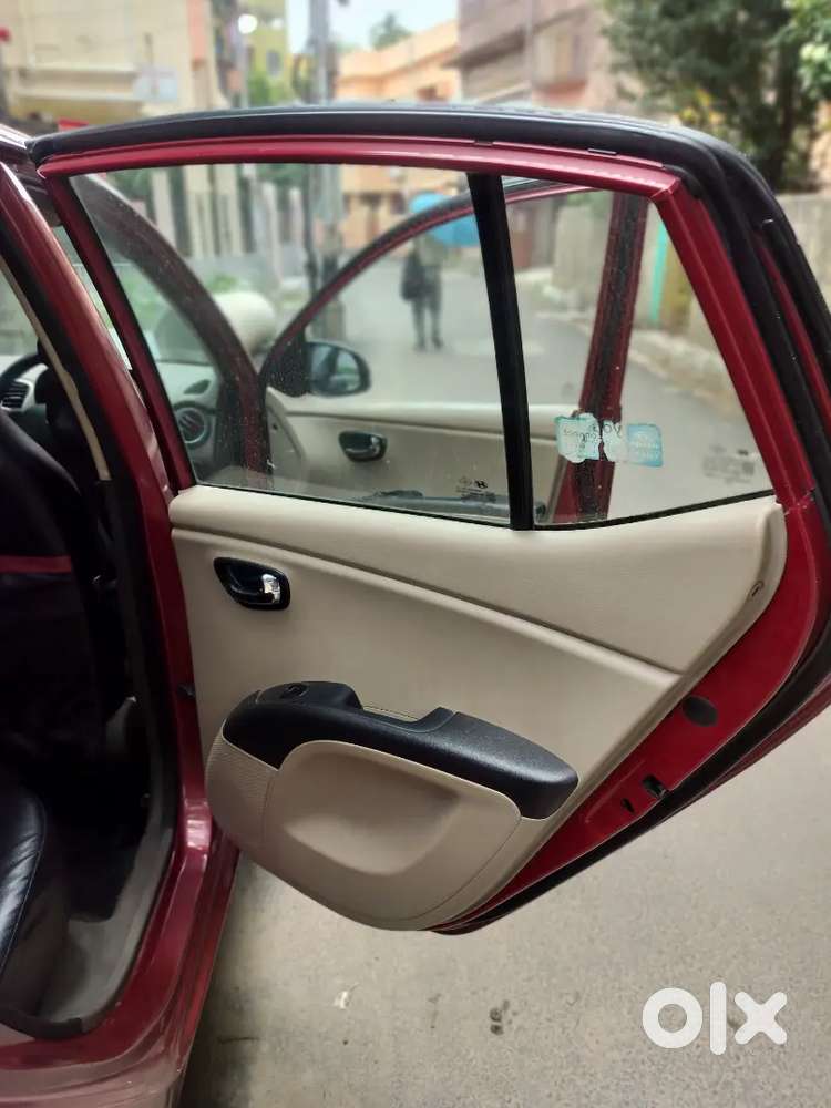 Hyundai I10 2012 Petrol 65000 Km Driven
