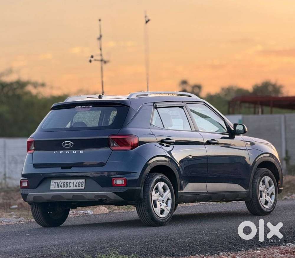 Hyundai Venue, 2021, Petrol