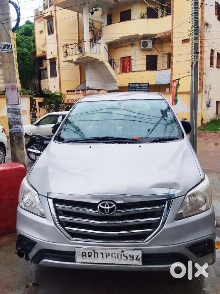 Toyota Innova 2.5 E 2015