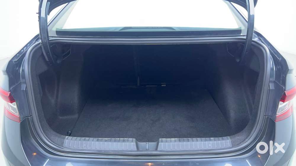 Skoda Slavia Style 1.5l Tsi Dsg, 2022, Petrol