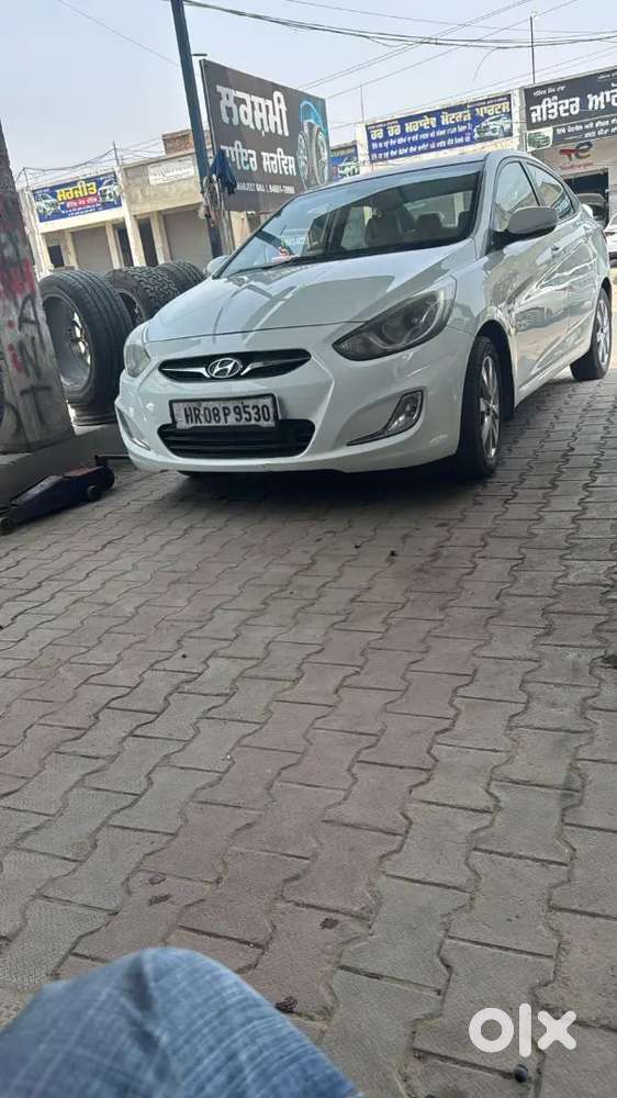 New Vena Fludic Car  Sale New Tyre Gud Condition
