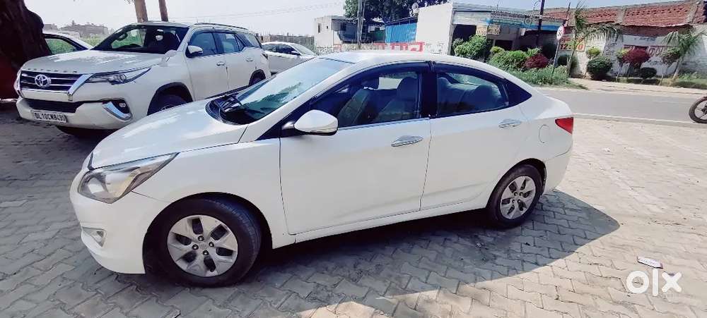 Hyundai Fluidic Verna 2016