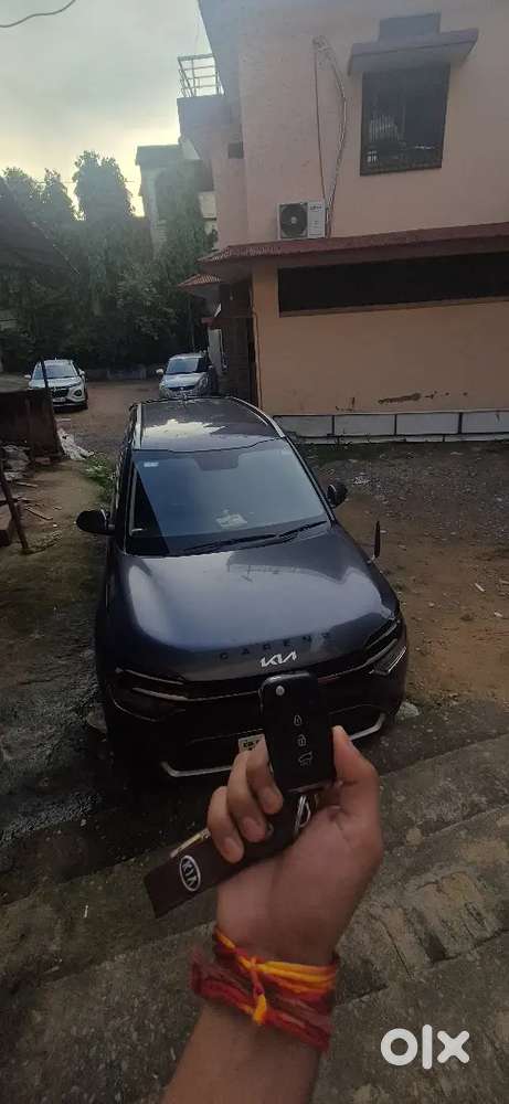 Kia Carens Luxury Petrol 2022