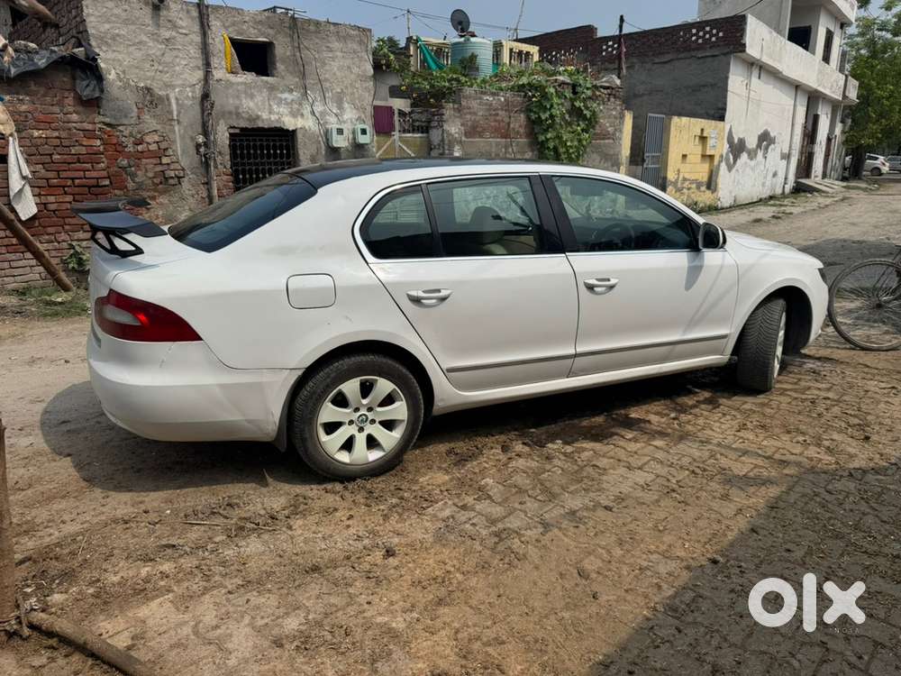 Skoda Superb Diesel 2011