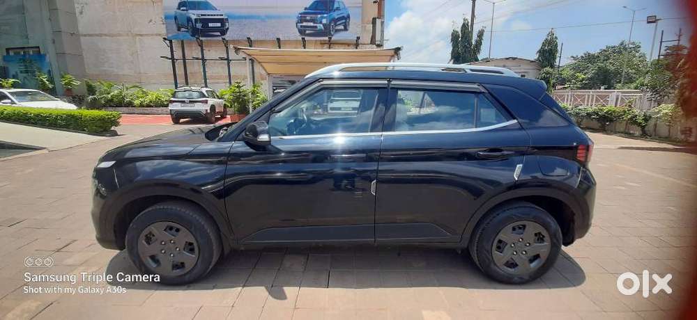 Hyundai Venue 1.2 S (o), 2023, Petrol