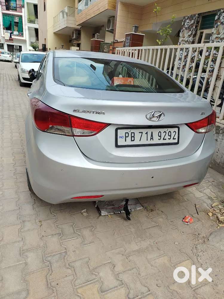 Hyundai New Elantra 2012