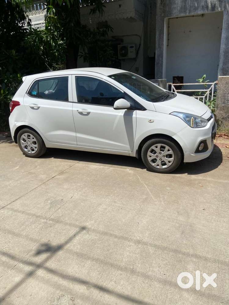 Hyundai Grand I10 2013 Petrol Well Maintained