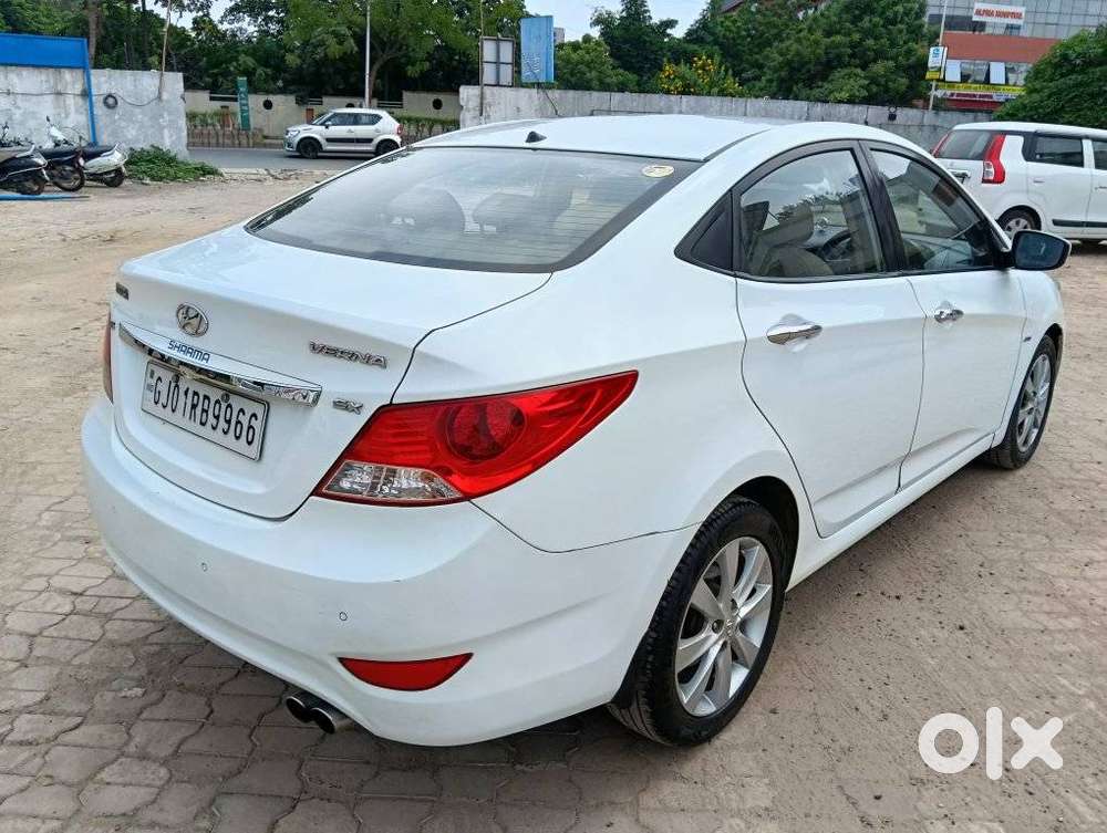 Hyundai Verna 1.6 Sx (o) Crdi At, 2013, Diesel