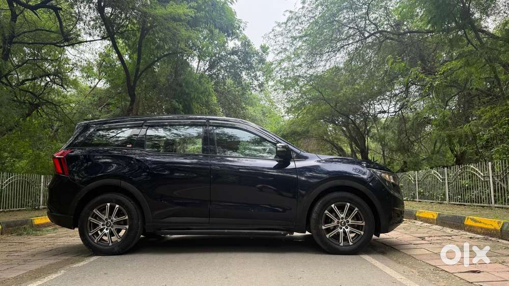 Mahindra Xuv700 2.0 Ax 3 Petrol Mt 5 Str, 2022, Petrol