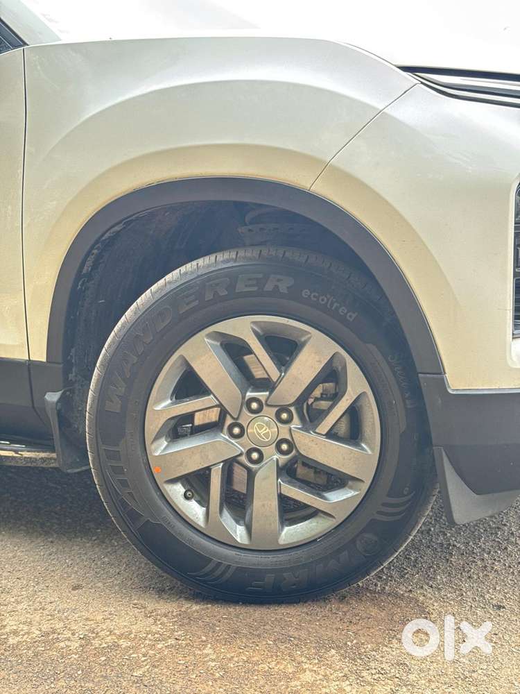 Tata Safari Pure, 2024, Diesel