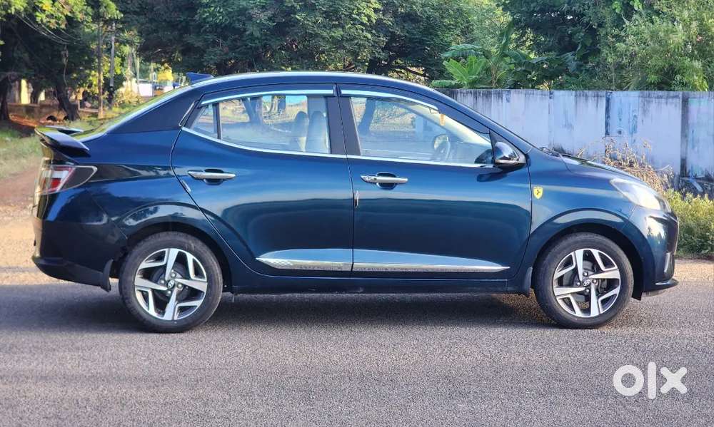 Hyundai Aura Petrol 2022 Company Service Record