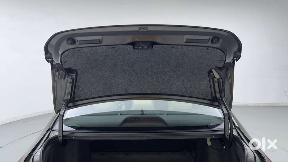 Honda City 1.5 Zx I-vtec Mt, 2023, Petrol