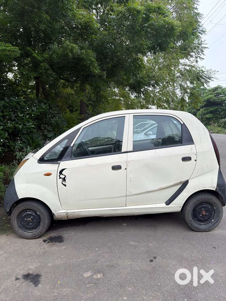 Tata Nano Petrol 2011