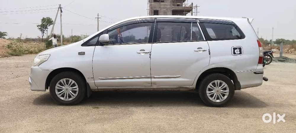 Toyota Innova 2014