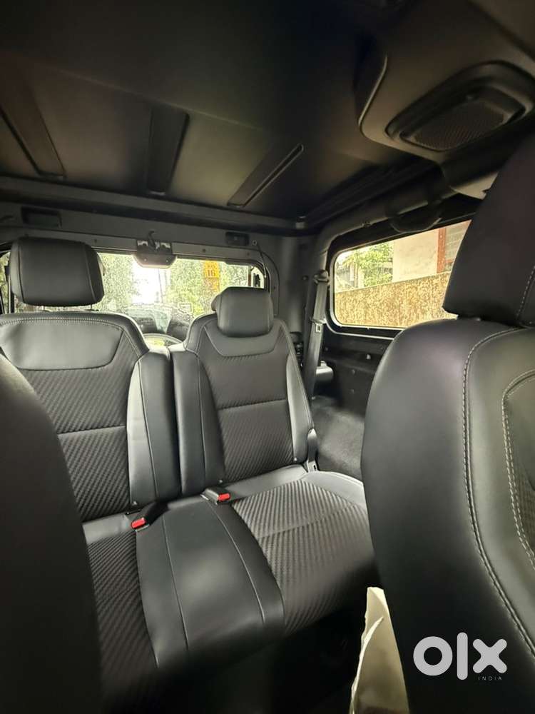 Mahindra Thar 4x4 Diesel Automatic &ndash; Top-end Variant
