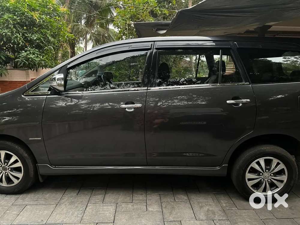 Toyota Innova 2015 Diesel Well Maintained