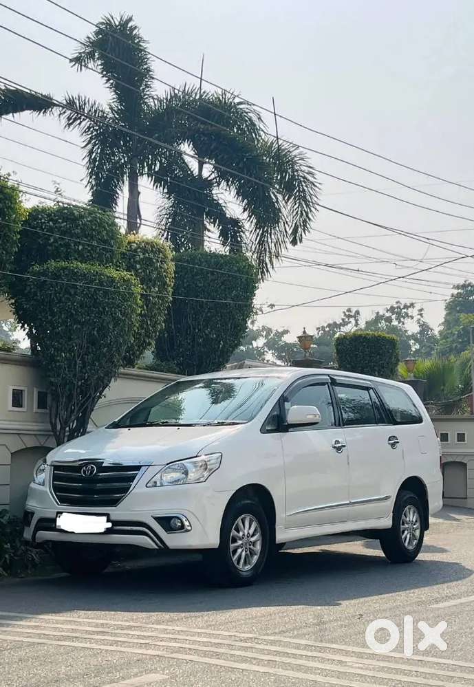 Toyota Innova 2013 Diesel 75000 Km Driven