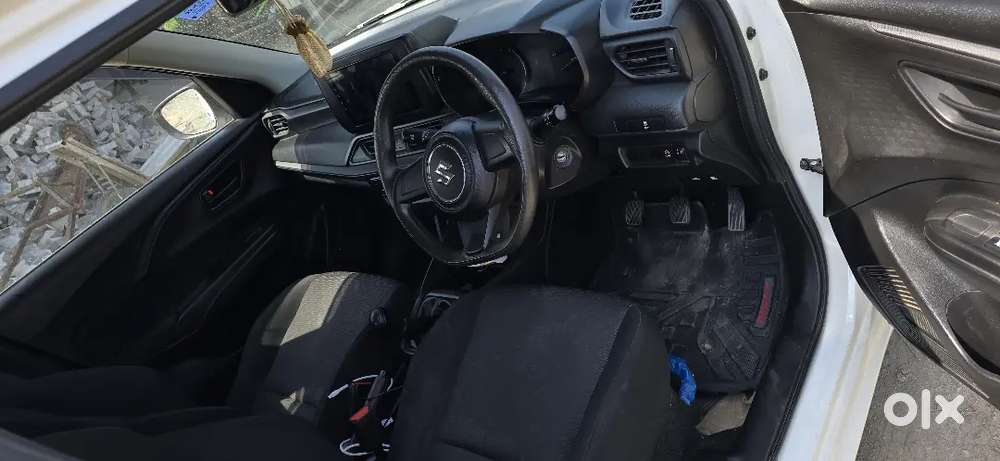 Maruti Suzuki Swift 2025 Petrol 27000 Km Driven