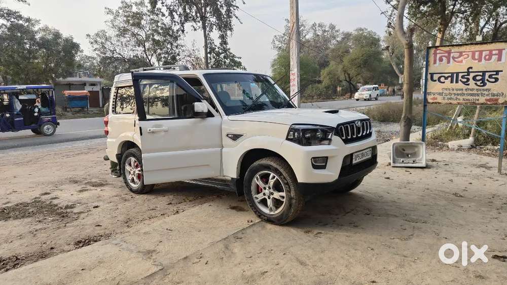 Mahindra Scorpio S 10 2.5 Diesel 2015