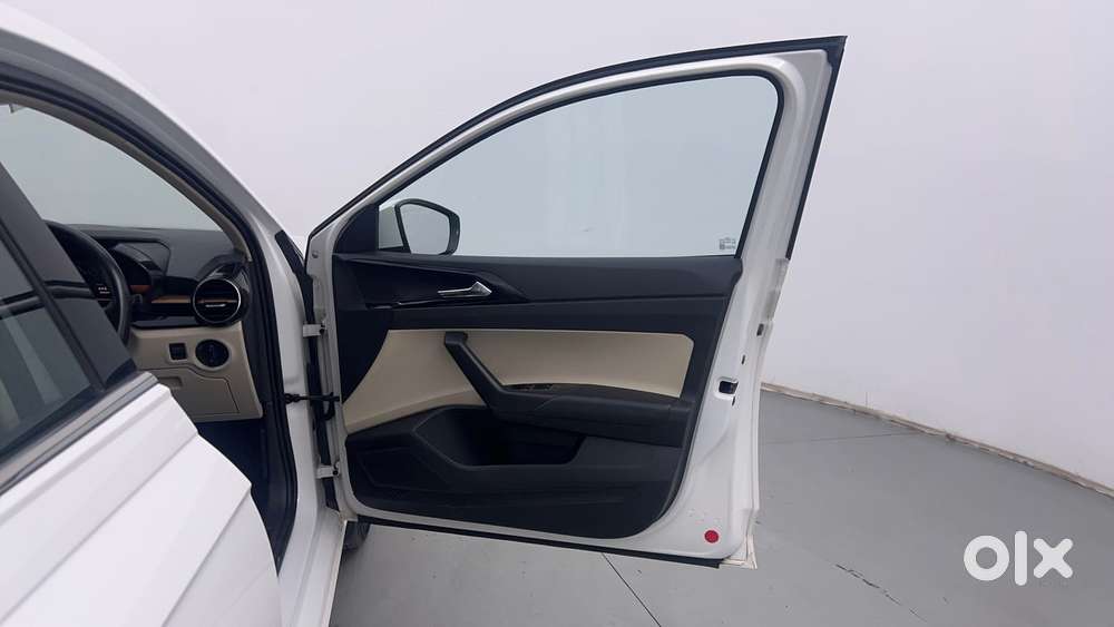 Skoda Slavia Style 1.0l Tsi Mt, 2022, Petrol