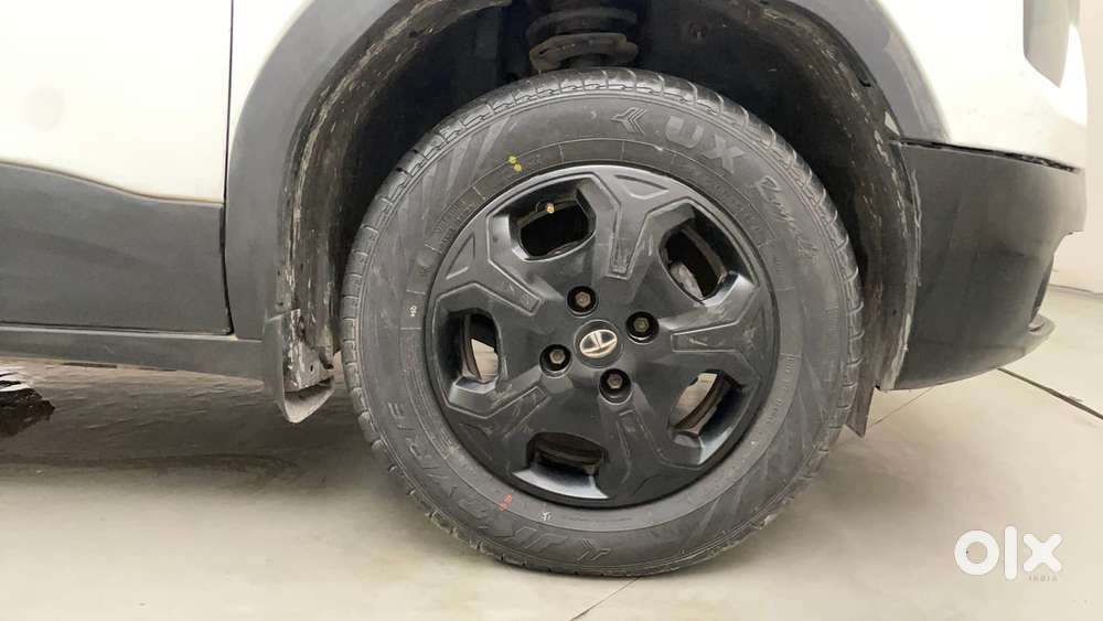 Tata Punch Accomplished, 2023, Petrol