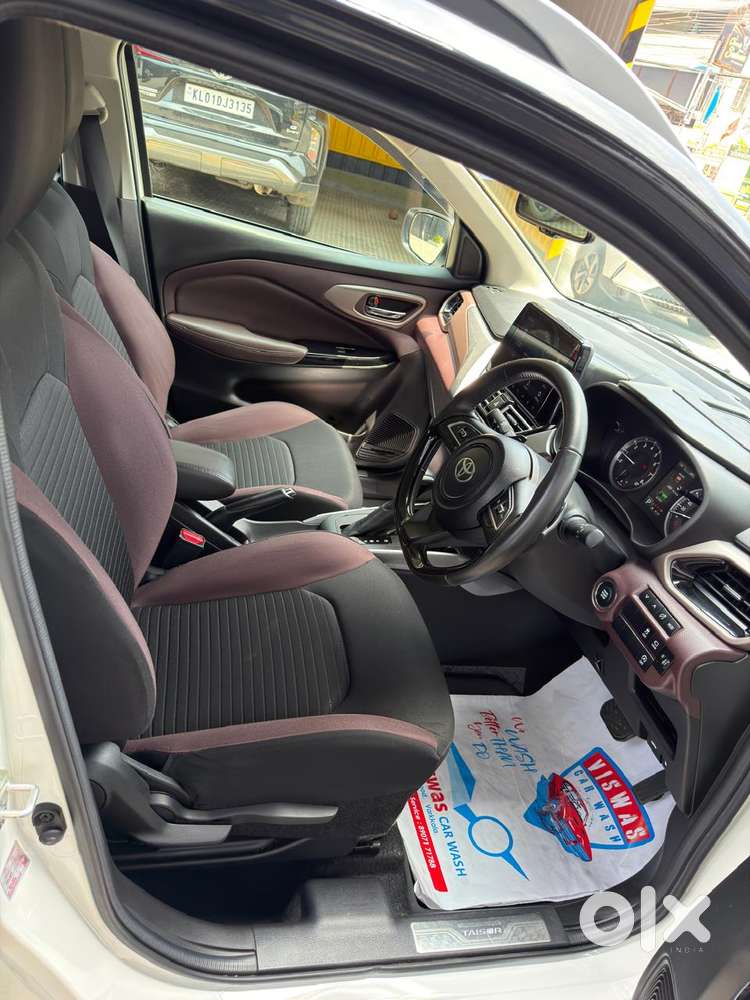 Toyota Urban Cruiser Taisor V 1.0 Petrol At Dual Tone, 2025, Petrol