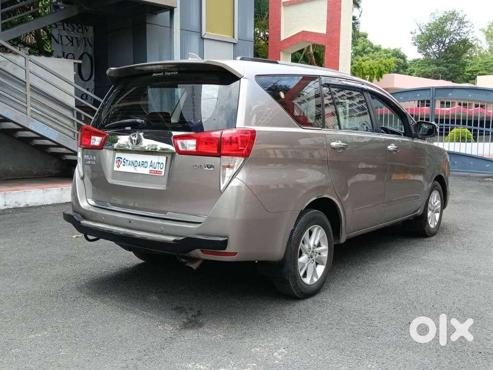 Toyota Innova Crysta 2.4 Vx Mt 8s, 2016, Diesel