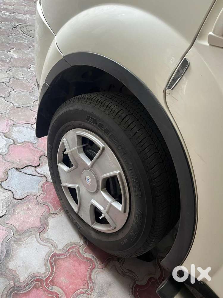 Mahindra Xuv 500 New Shape W6 Diesel Car 2016 Life Time Tax Brand New