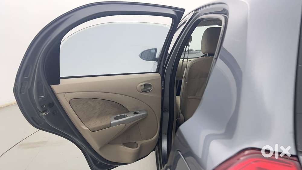 Toyota Etios Liva 2014-2016 V, 2016, Petrol