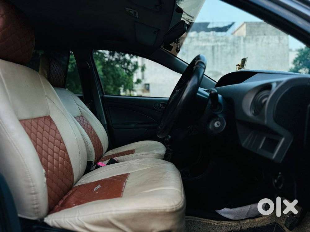 Toyota Etios Liva, 2013, Petrol
