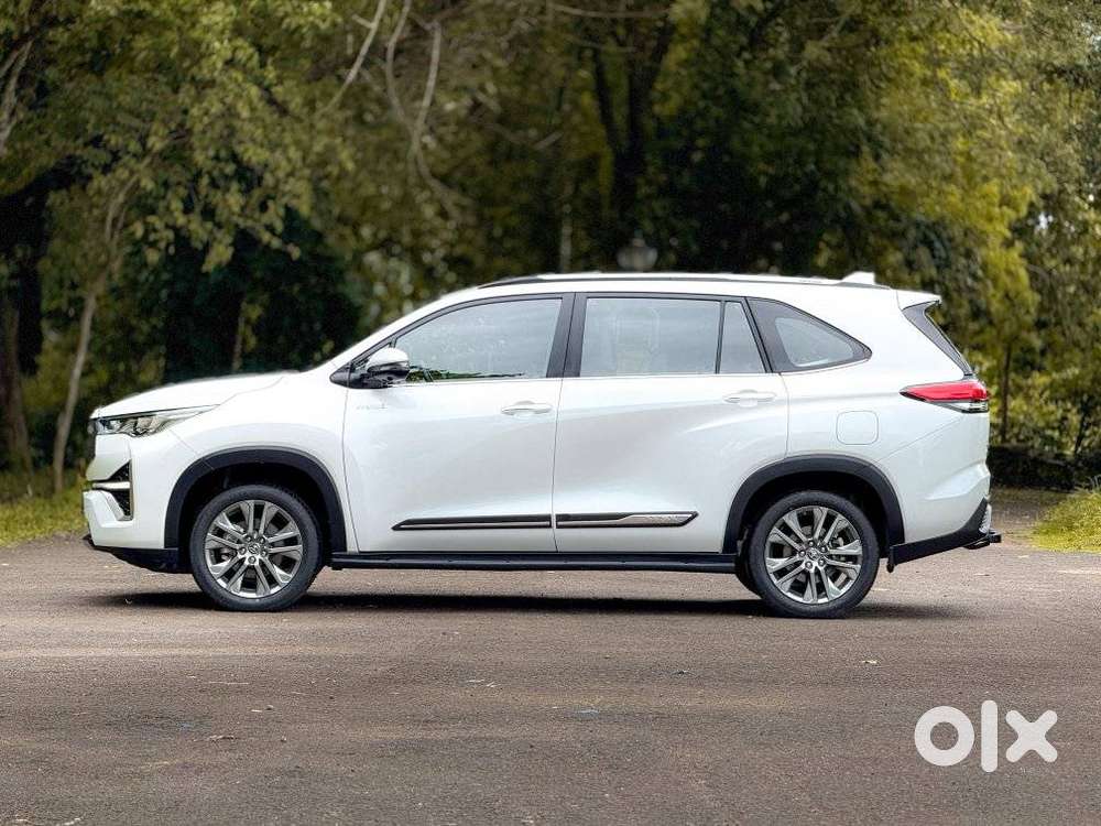 Toyota Innova Hycross 2.0 Zx (o) Hybrid 7 Str, 2025, Cng & Hybrids