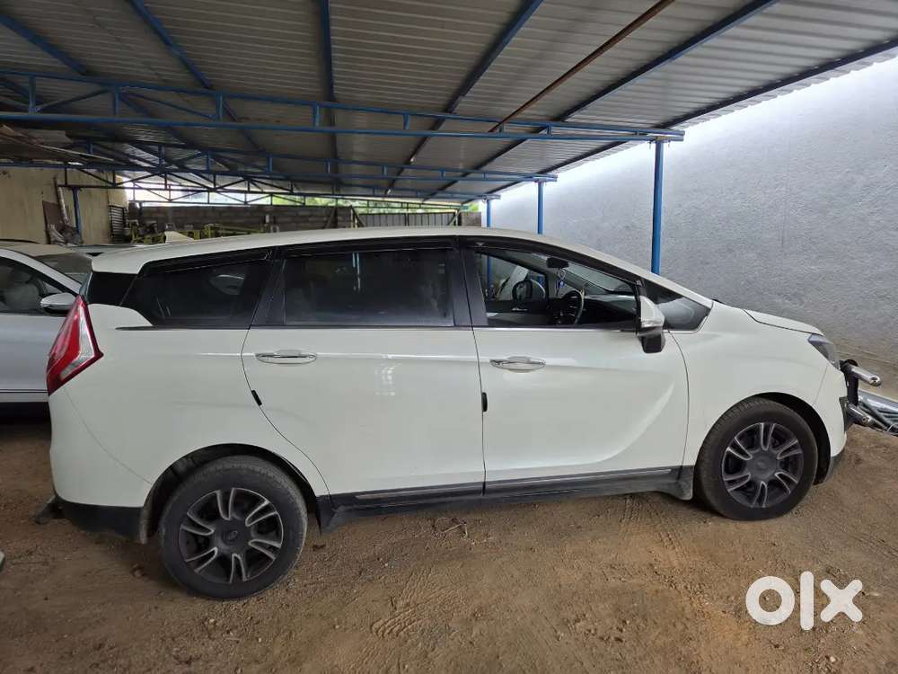 Mahindra Marazzo M8 2019 Topend Model