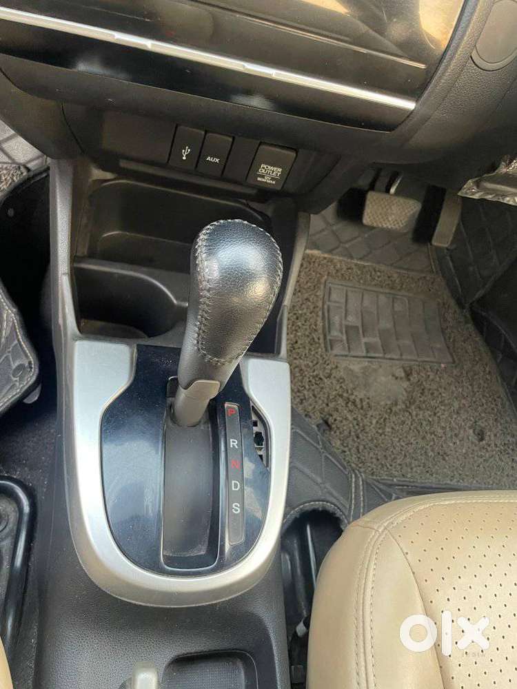Honda Jazz V Cvt, 2017, Cng & Hybrids