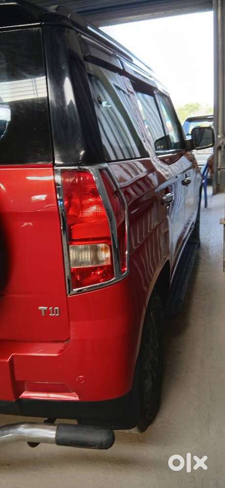 Mahindra Tuv 300 T10 Dual Tone, 2019, Diesel