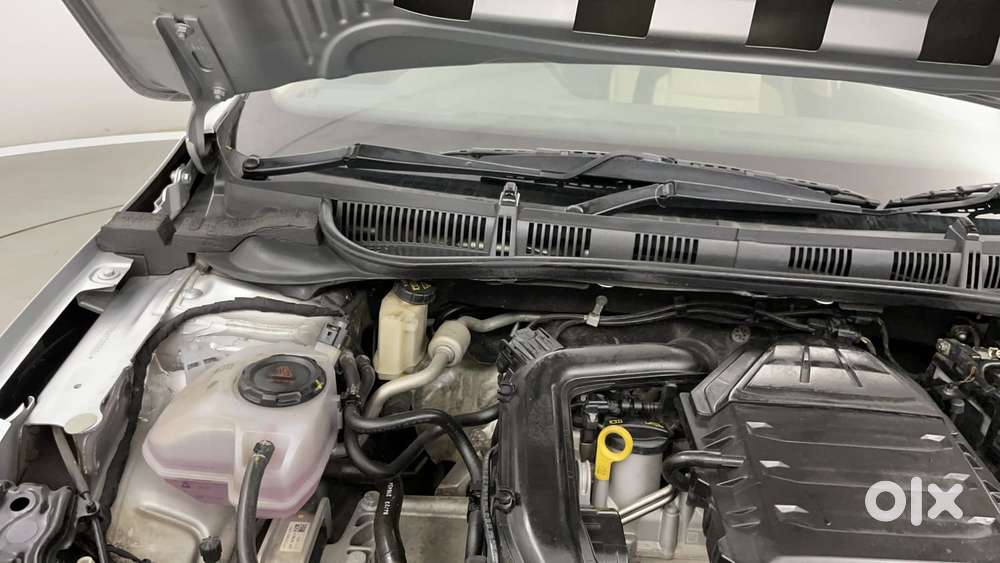 Skoda Slavia Style 1.0l Tsi At, 2023, Petrol