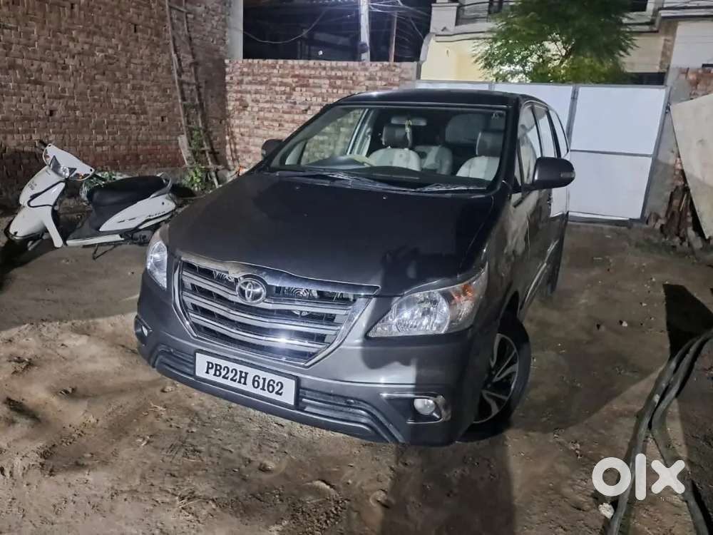 Toyota Innova 2014 Diesel 204000 Km Driven     98787