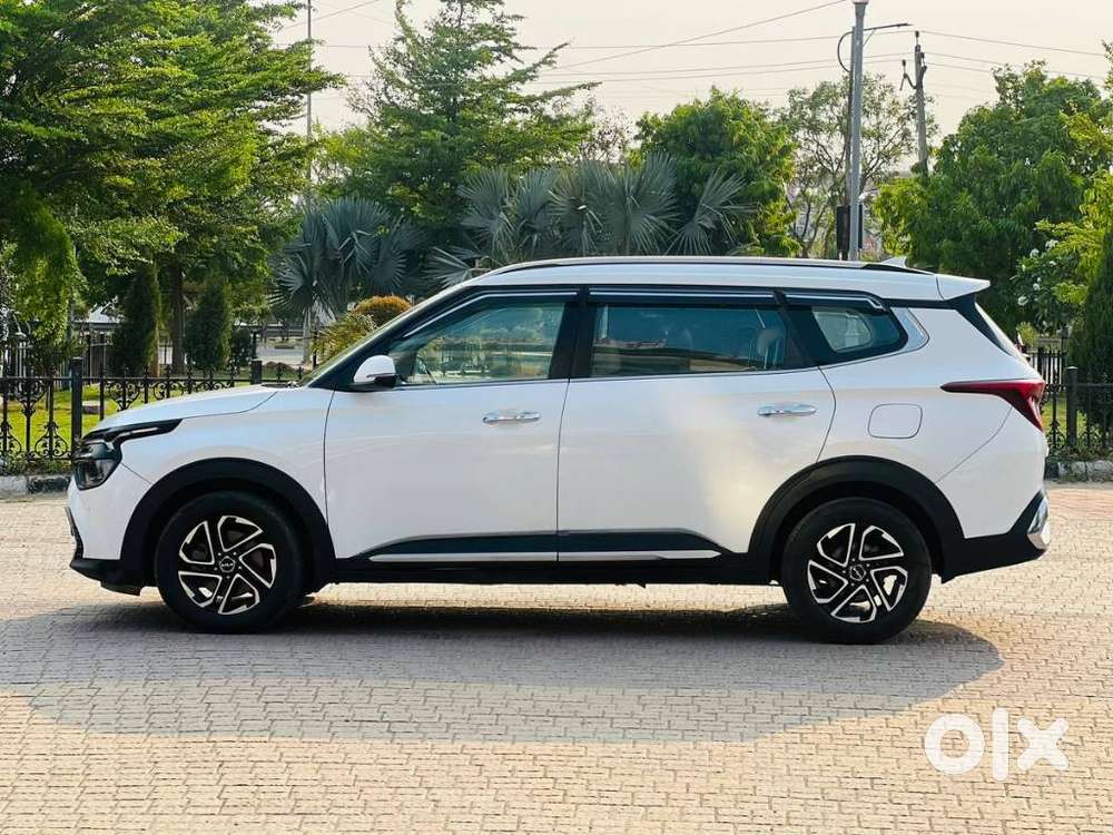Kia Carens Luxury (o)1.5 Diesel At 7 Str, 2023, Diesel